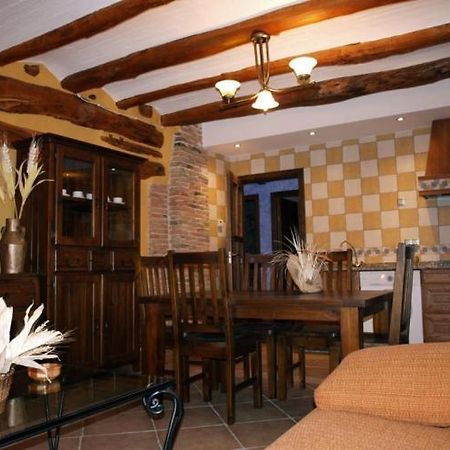 Apartamentos Turisticos La Fuensanta Cella Pokoj fotografie